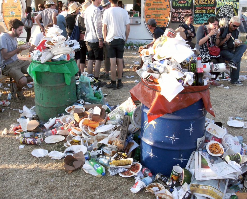 overflowing-bins-glasto