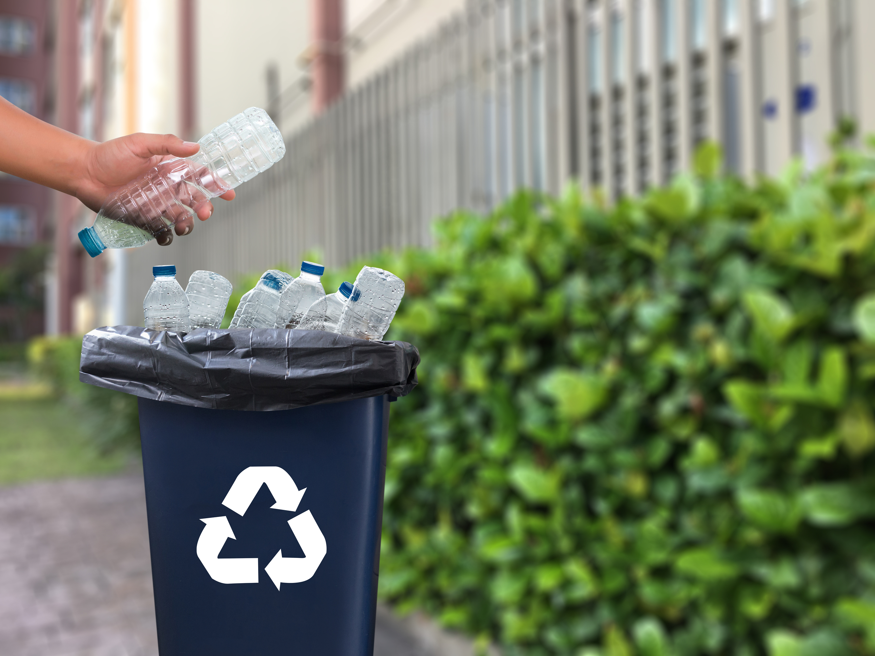 Plastic recycling bin