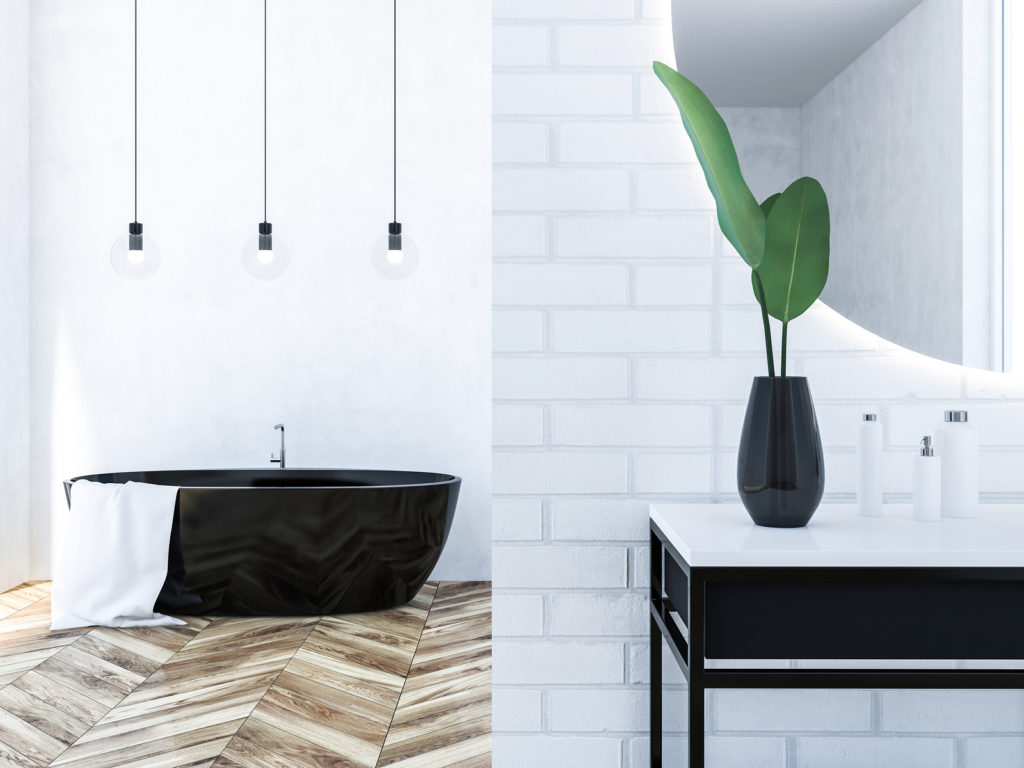 bathroom with second-hand decor