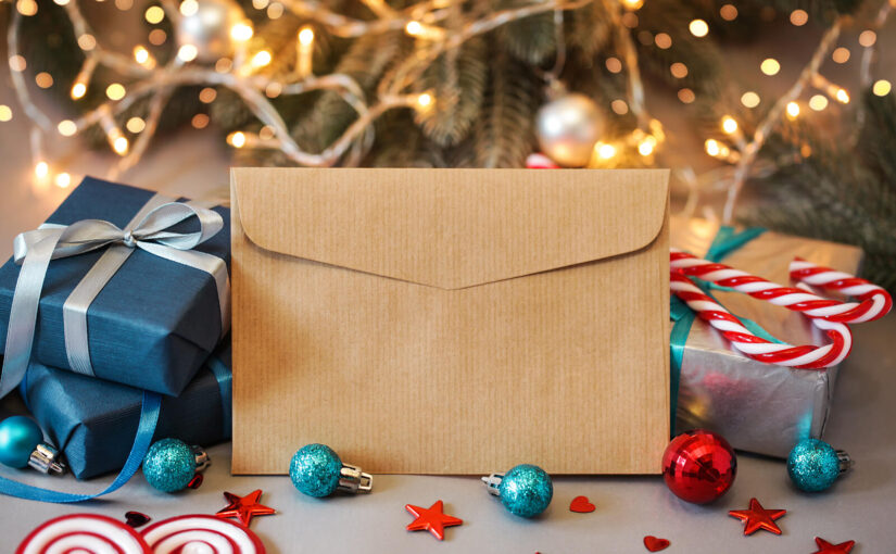 How to recycle Christmas cards