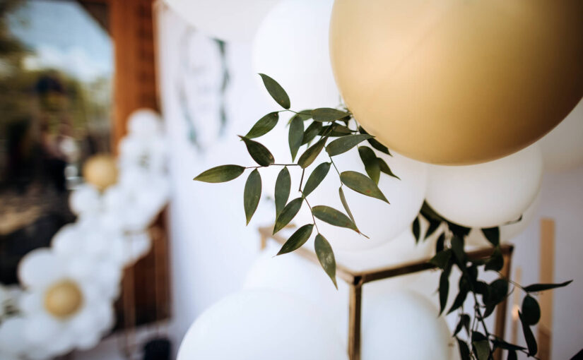 Five balloon decoration ideas without helium